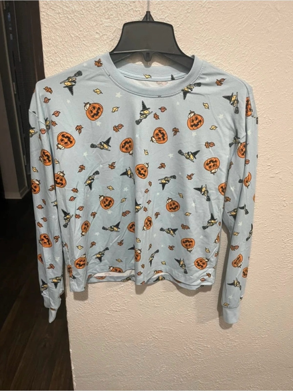 Love Tribe Light Blue Halloween Pumpkin & Witch Pajama Top